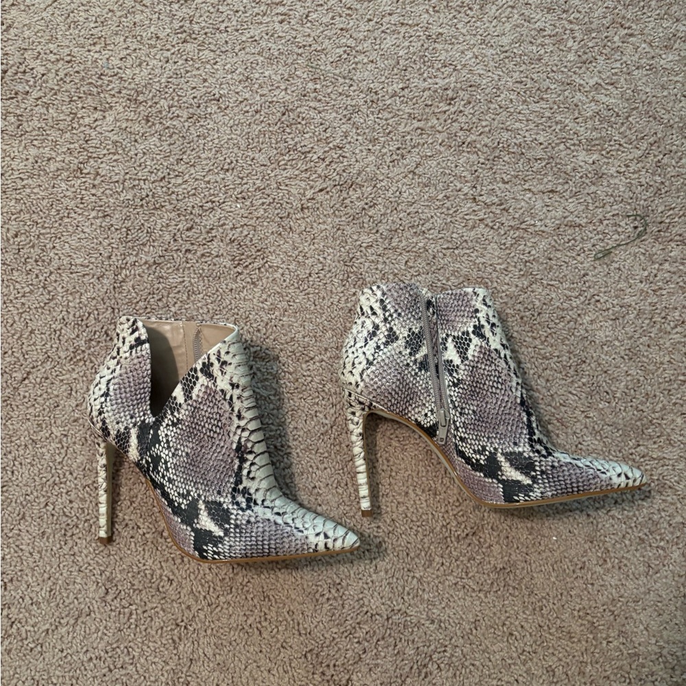 Snakeskin High Heel Ankle Boots Steve Madden 8